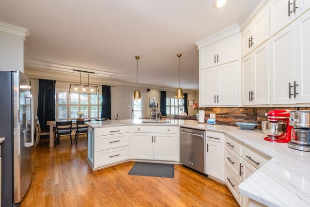 33 Chimney Sweep Lane, Little Rock, AR 72212
