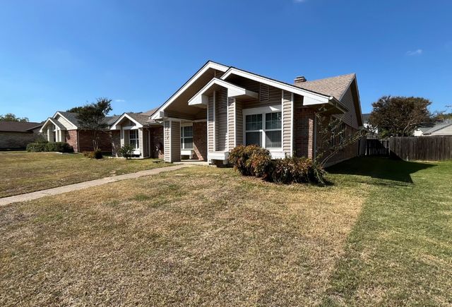 1517 Yorkshire Drive, Mesquite, TX 75149