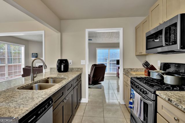 1230 Hampton Hill Court, Lawrenceville, GA 30044