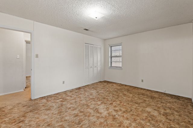 3016 E Renfro Street, Burleson, TX 76028