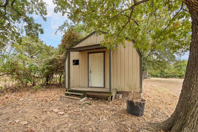 3016 E Renfro Street, Burleson, TX 76028
