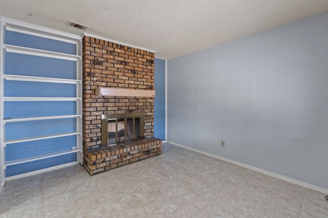 3016 E Renfro Street, Burleson, TX 76028