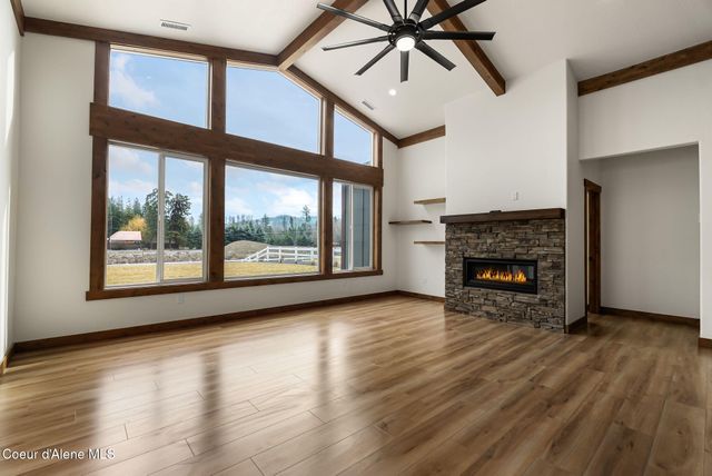 127 Backtrack RD, Sandpoint, ID 83864