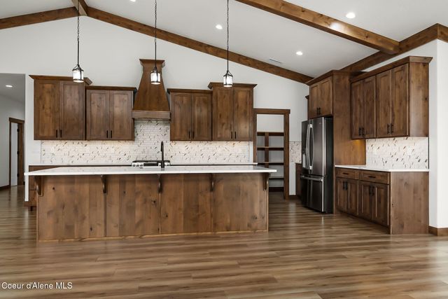 127 Backtrack RD, Sandpoint, ID 83864