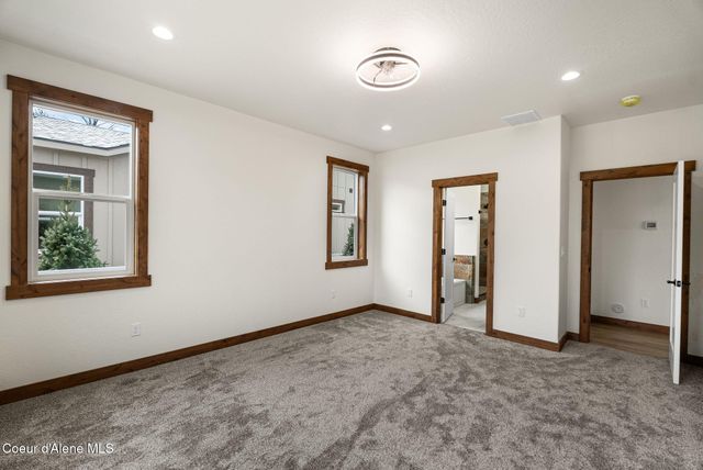 127 Backtrack RD, Sandpoint, ID 83864