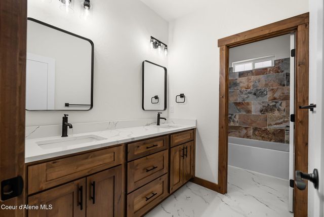 127 Backtrack RD, Sandpoint, ID 83864