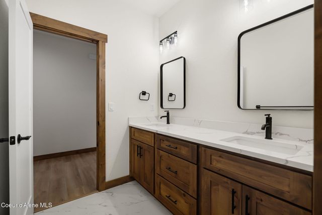 127 Backtrack RD, Sandpoint, ID 83864