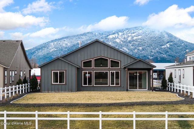 127 Backtrack RD, Sandpoint, ID 83864