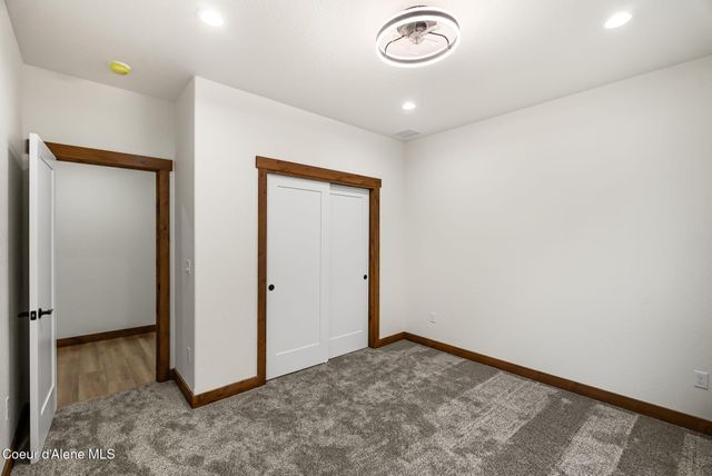 127 Backtrack RD, Sandpoint, ID 83864