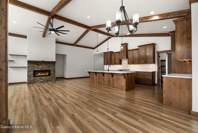 127 Backtrack RD, Sandpoint, ID 83864