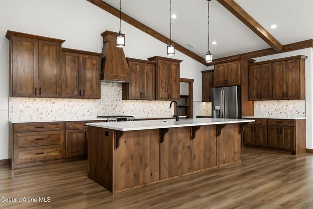 127 Backtrack RD, Sandpoint, ID 83864