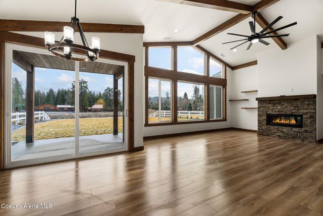 127 Backtrack RD, Sandpoint, ID 83864