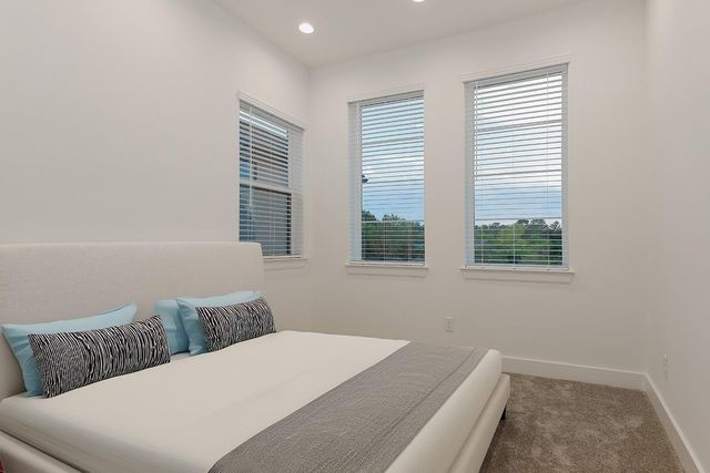 17819 S Blue Heron Circle, Montgomery, TX 77316