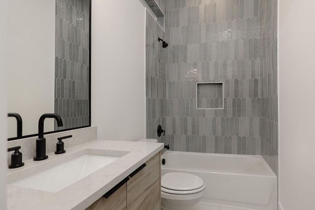 17819 S Blue Heron Circle, Montgomery, TX 77316