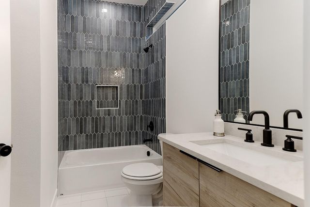 17819 S Blue Heron Circle, Montgomery, TX 77316