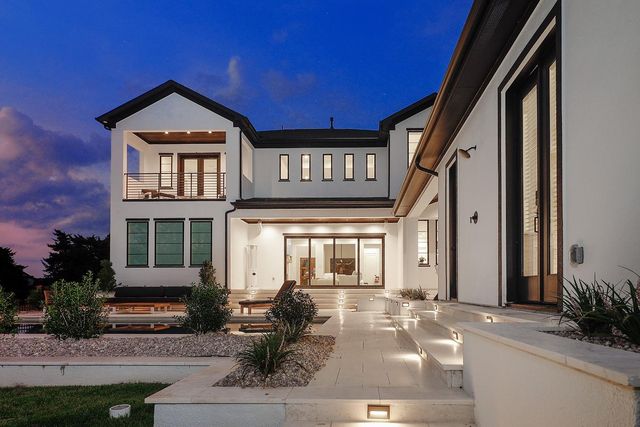 17819 S Blue Heron Circle, Montgomery, TX 77316