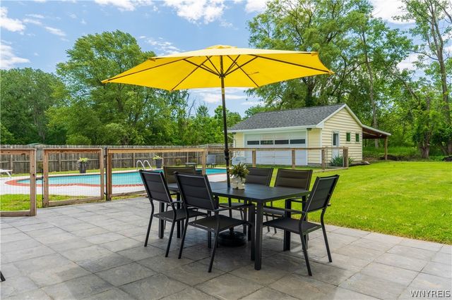 9001 Fairways Circle, Clarence, NY 14031