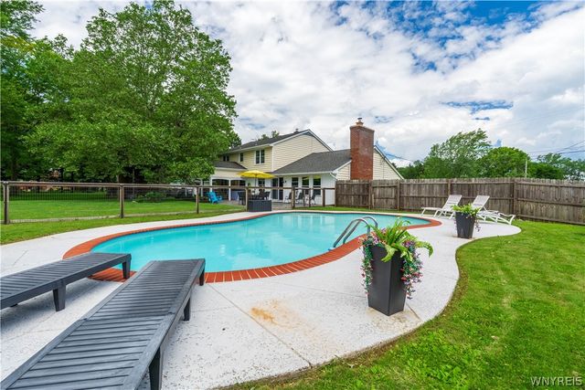 9001 Fairways Circle, Clarence, NY 14031