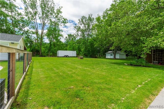 9001 Fairways Circle, Clarence, NY 14031