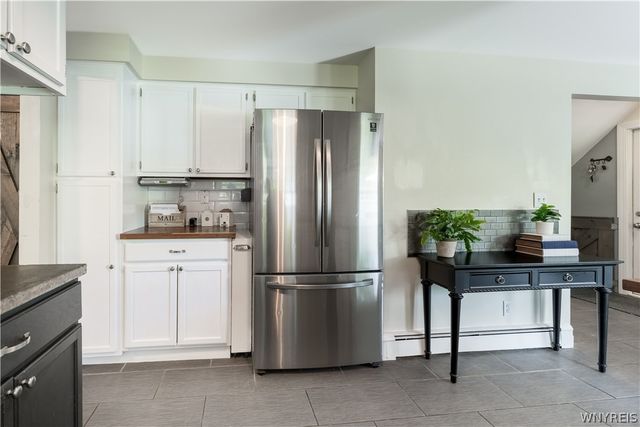 9001 Fairways Circle, Clarence, NY 14031