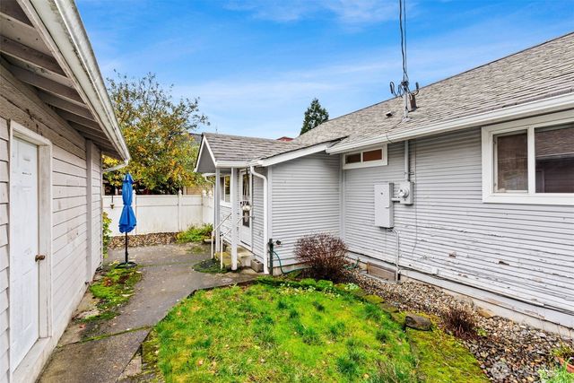 506 E Locust Street, Centralia, WA 98531