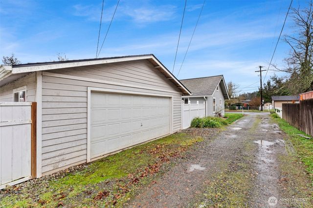 506 E Locust Street, Centralia, WA 98531