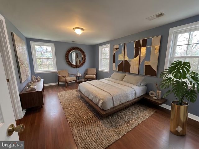 5724 MIDDLETON LN, Temple Hills, MD 20748