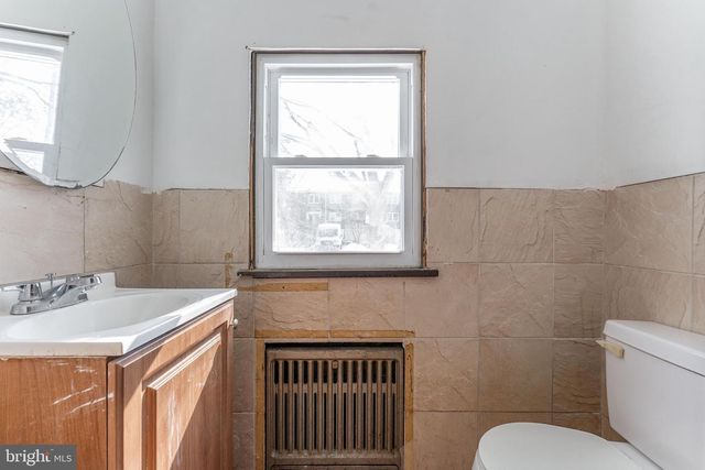 390 MARY ST, Downingtown, PA 19335