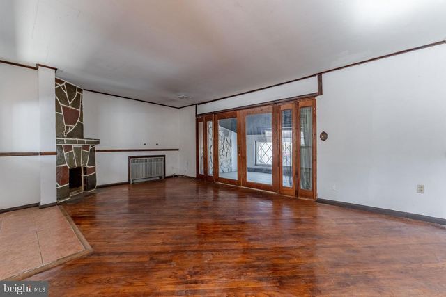 390 MARY ST, Downingtown, PA 19335