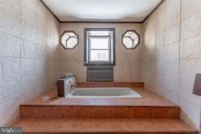 390 MARY ST, Downingtown, PA 19335