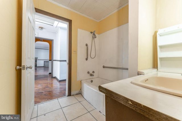 390 MARY ST, Downingtown, PA 19335