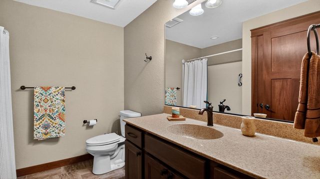 5643 Green Park Drive, Eau Claire, WI 54703