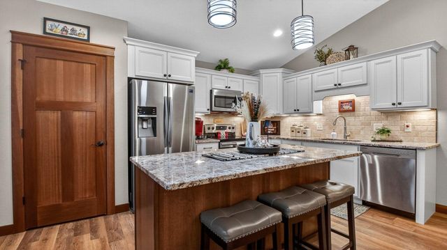 5643 Green Park Drive, Eau Claire, WI 54703