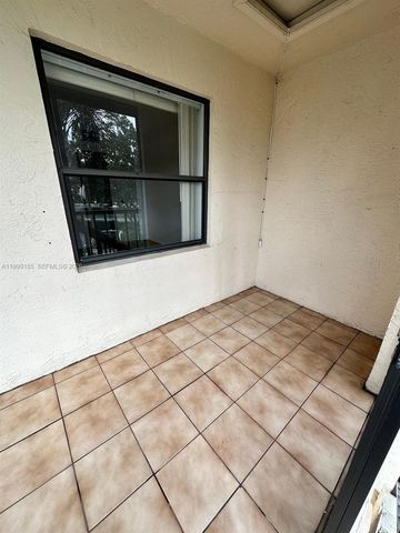 7137 Golf Colony Ct 202, Lake Worth, FL 33467