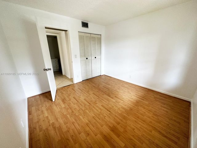 7137 Golf Colony Ct 202, Lake Worth, FL 33467