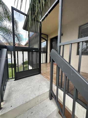 7137 Golf Colony Ct 202, Lake Worth, FL 33467