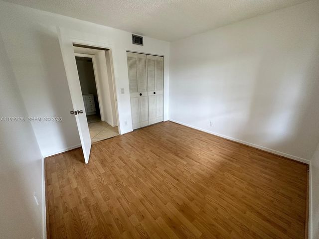 7137 Golf Colony Ct 202, Lake Worth, FL 33467