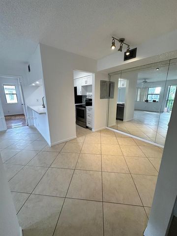 7137 Golf Colony Ct 202, Lake Worth, FL 33467