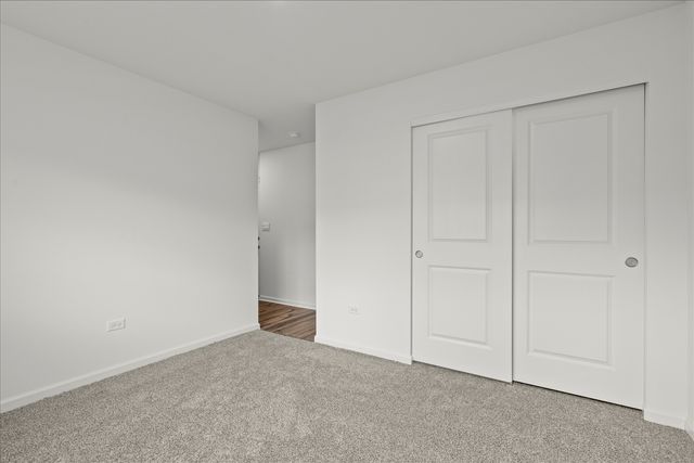 318 Basin Court, St. Charles, IL 60174