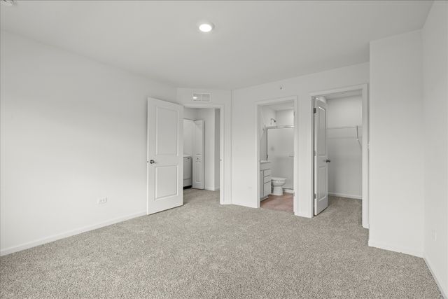 318 Basin Court, St. Charles, IL 60174