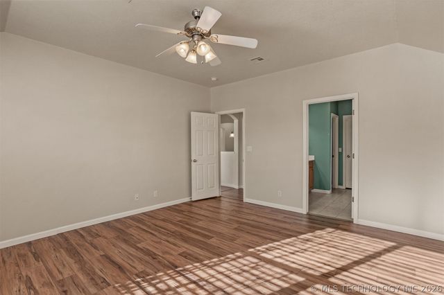 11899 S 269th East Avenue, Coweta, OK 74429