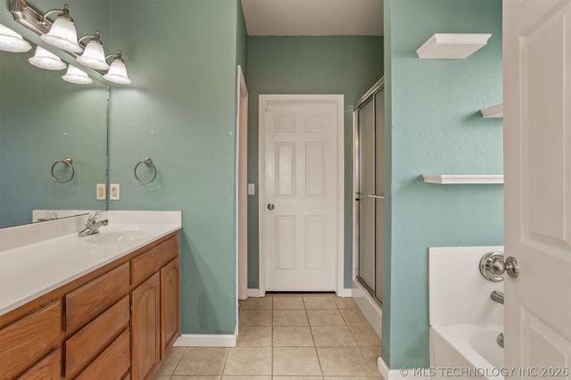 11899 S 269th East Avenue, Coweta, OK 74429