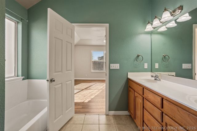 11899 S 269th East Avenue, Coweta, OK 74429