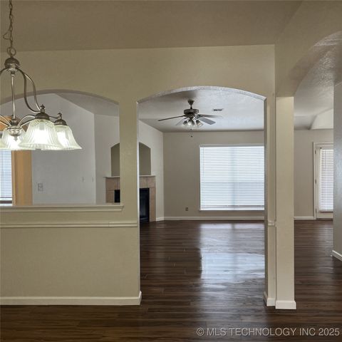 11899 S 269th East Avenue, Coweta, OK 74429