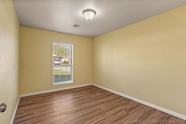 11899 S 269th East Avenue, Coweta, OK 74429