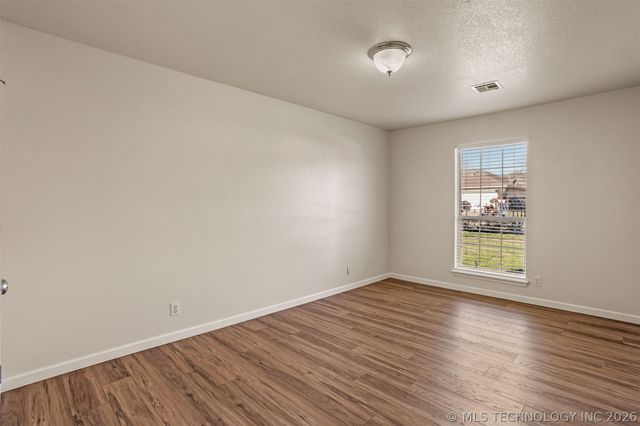 11899 S 269th East Avenue, Coweta, OK 74429