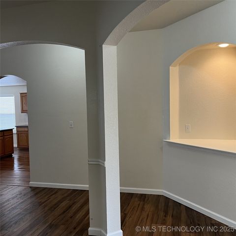 11899 S 269th East Avenue, Coweta, OK 74429