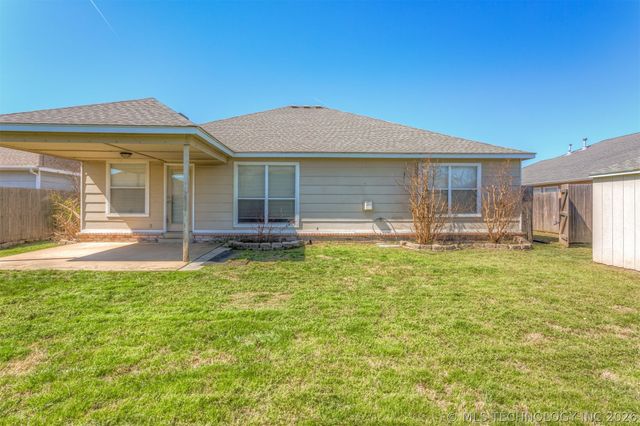 11899 S 269th East Avenue, Coweta, OK 74429