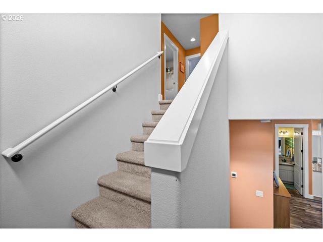 29800 RIVERVIEW Dr, Rainier, OR 97048