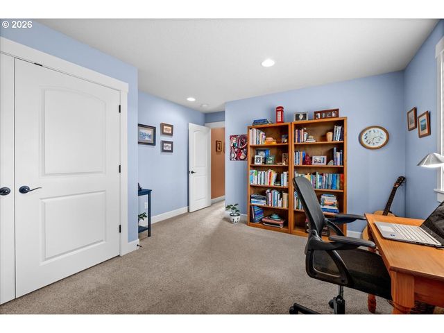 29800 RIVERVIEW Dr, Rainier, OR 97048